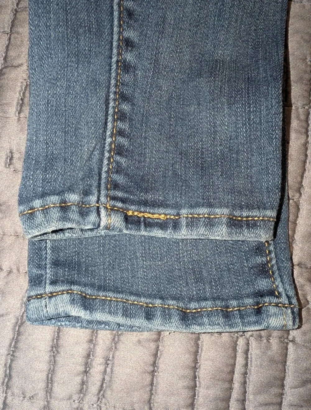 Slim Fit Women's Distressed Blue Jeans